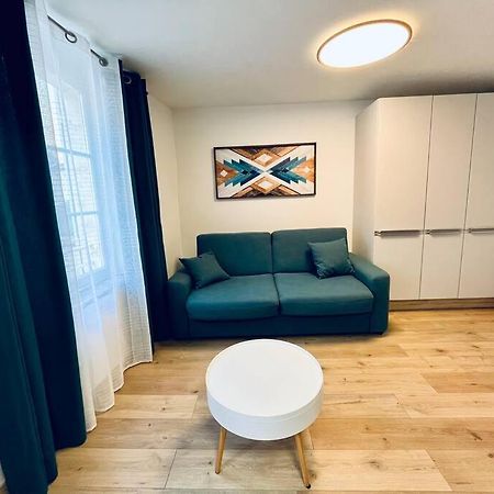Stylish Studio In The Center Of Senlis Appartement Senlis  Buitenkant foto